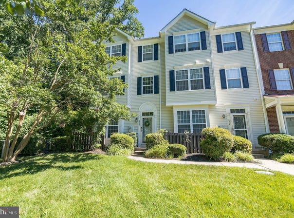 8320 SANDERLING Way, LORTON, VA 22079