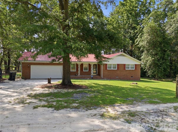 276 Dixie Trail, Hamlet, NC 28345
