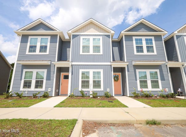 124 Loren Road, Hubert, NC 28539