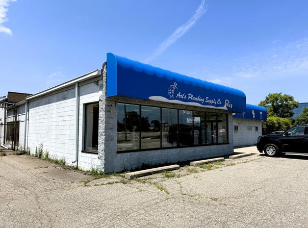 24155 Groesbeck Highway, Warren, MI 48089