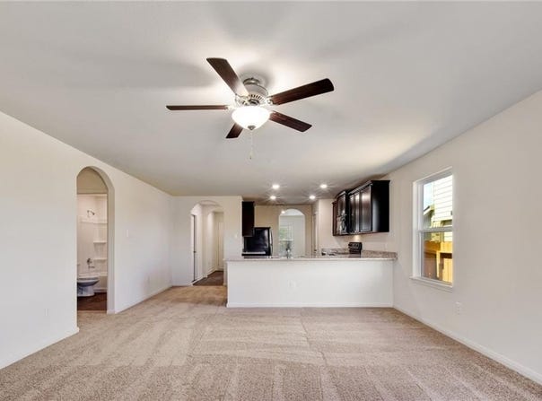 140 Allington Cir, Jarrell, TX 76537