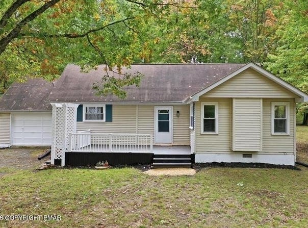 118 Buckhill Road, Penn Forest Twp, PA 18210