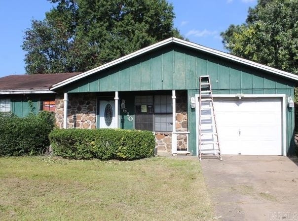 1610 N Lowe Street, Stuttgart, AR 72160