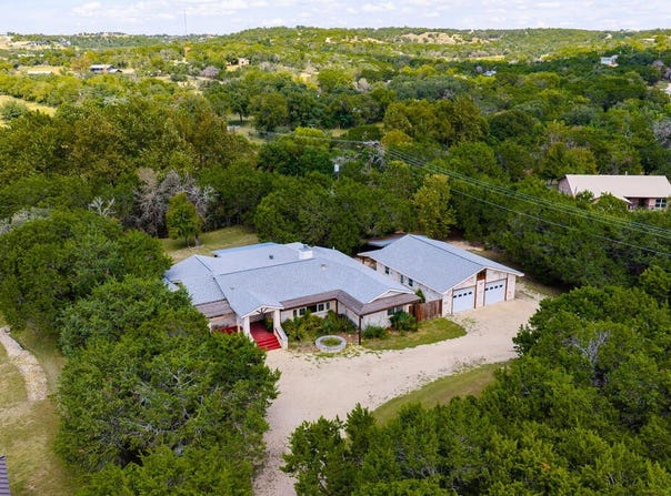 1121 Monroe Dr, Kerrville, TX 78028