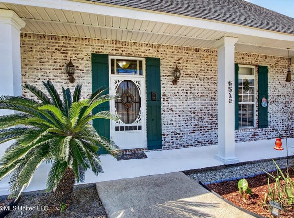 6516 Koula Drive, Diamondhead, MS 39525