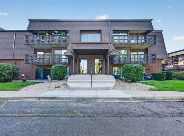 1620 Richmond Circle, Joliet, IL 60435
