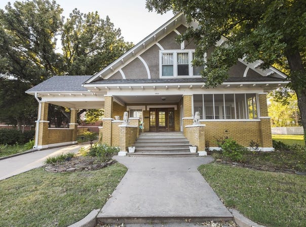 1003 N State St., Augusta, KS 67010
