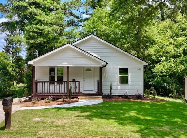 10 Roseway Circle NE, Rome, GA 30161