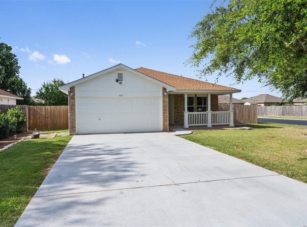500 Mitchell Dr, Hutto, TX 78634
