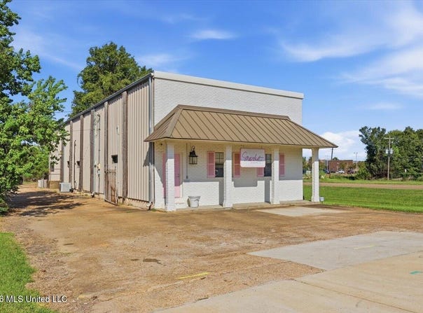 1013 N Flowood Drive, Flowood, MS 39232