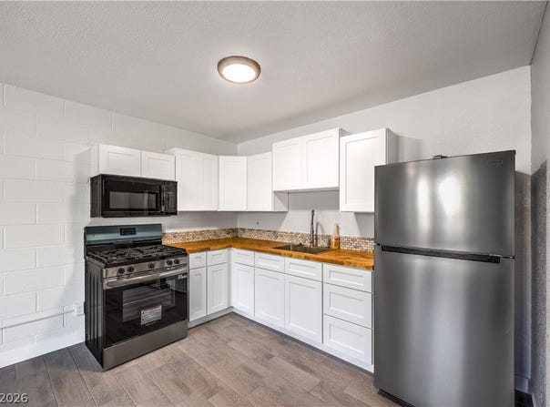 714 E Nelson Avenue, North Las Vegas, NV 89030