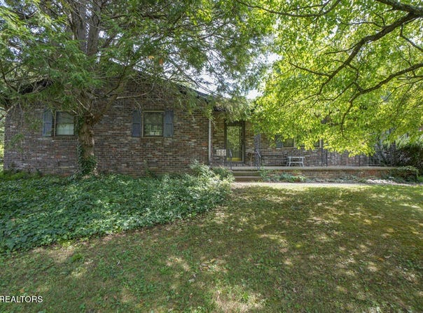 853 W Cunningham St, Alcoa, TN 37701