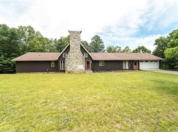 1068 Nathan Lane, Pinnacle, NC 27043