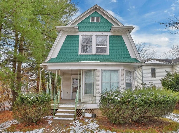 253 W Union St, Athens, OH 45701