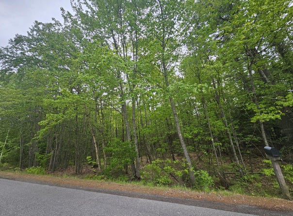 Capen Road, Gardiner, ME 04345