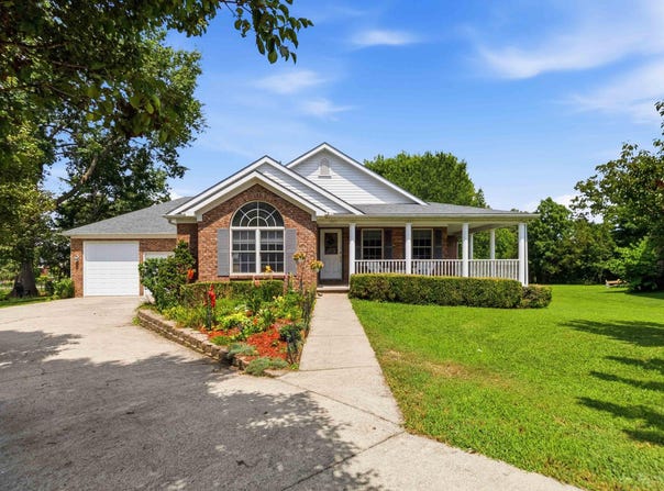 1043 Burnell Drive, Berea, KY 40403