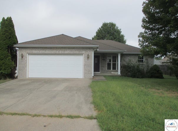 302 Katy Circle, Sedalia, MO 65301
