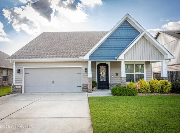 111 Westwind Court, Ocean Springs, MS 39564