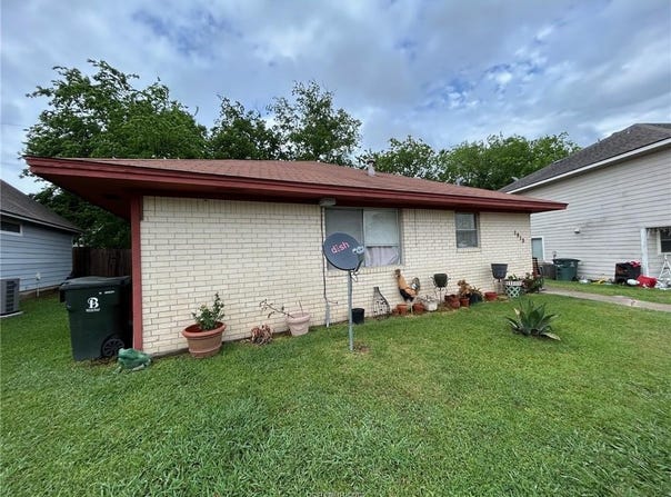 1913 Pine Tree Drive, Bryan, TX 77802