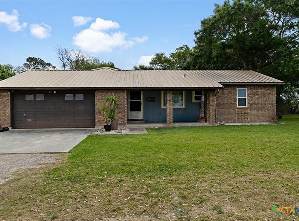 73 Mesquite Street, Lolita, TX 77971