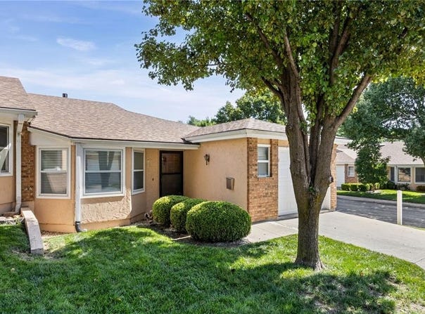 6200 Ash Court, Raytown, MO 64133