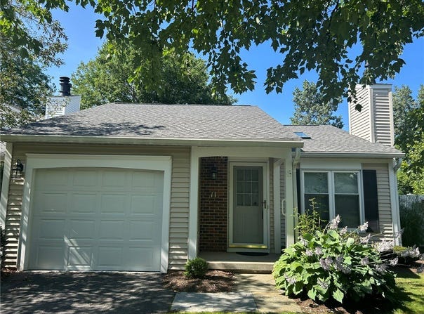 11 Walnut Circle, Webster, NY 14580