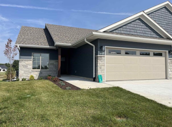 1789-8 Golf Course Boulevard, Independence, IA 50644