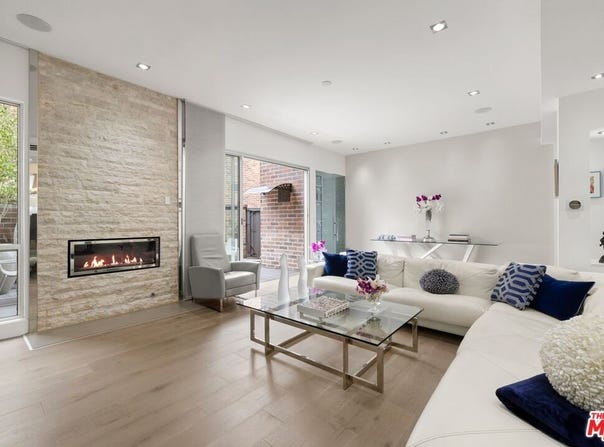 9305 Burton Way, Beverly Hills, CA 90210