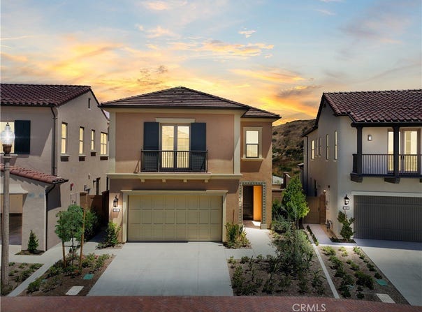 136 Tomahawk, Irvine, CA 92618