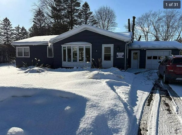 667 HARD RD., WEBSTER, NY 14580