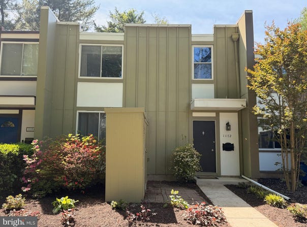 11172 FOREST EDGE Drive, RESTON, VA 20190