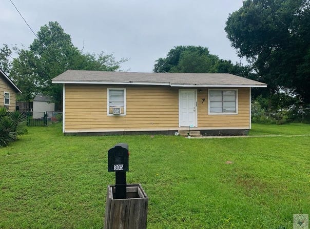 305 Marietta, Queen City, TX 75572