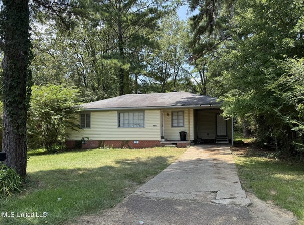 1915 Shady Lane Drive, Jackson, MS 39204