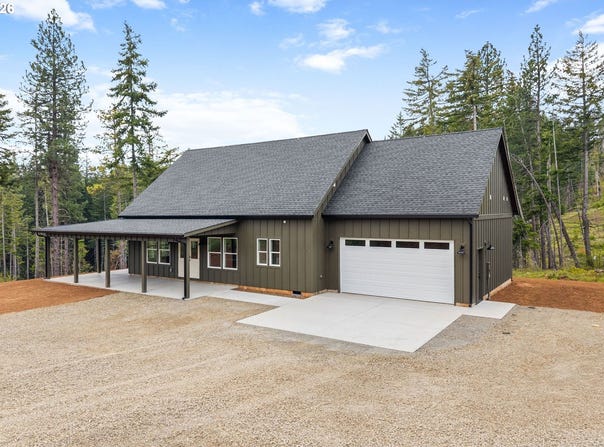 16 SNAG Rd, Lyle, WA 98635
