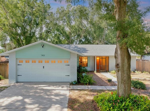 1413 WINDJAMMER Loop, LUTZ, FL 33559