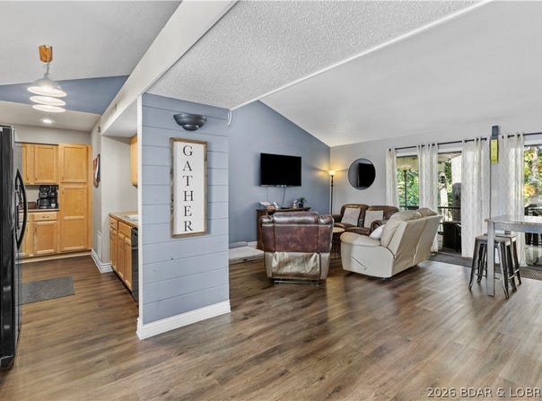 33 Buoyant Place, Osage Beach, MO 65065