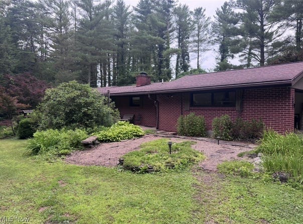 1065 Huck Road, Lowell, OH 45744