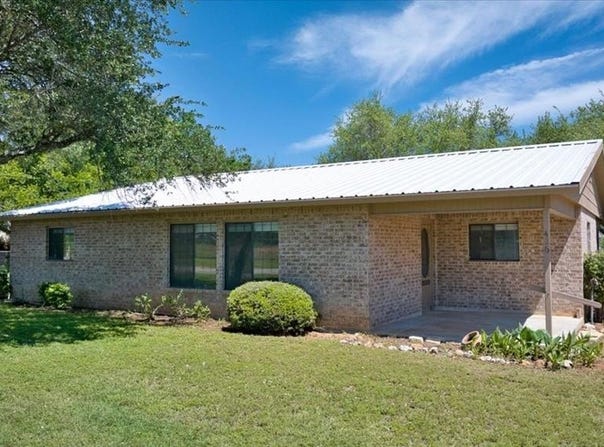 426 Fir Rd, Mason, TX 76856