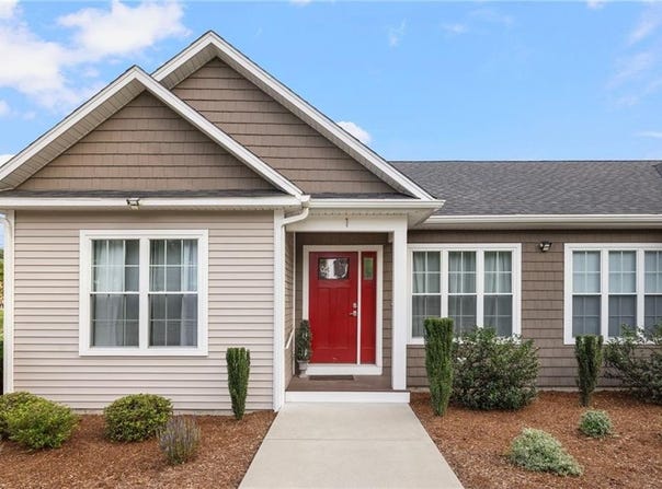 628 Sandy Lane, Warwick, RI 02889