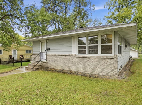 344 25th Avenue N, Saint Cloud, MN 56303