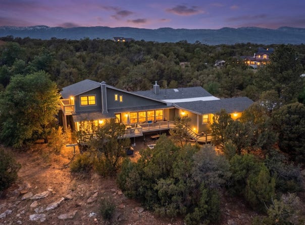 26 Sierra Vista Drive, Cedar Crest, NM 87008