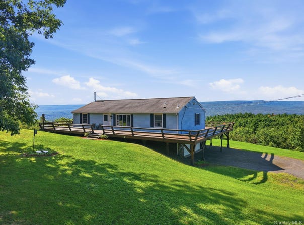 9 J&J Road, Kerhonkson, NY 12446