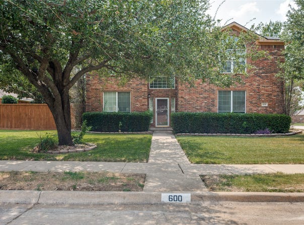 600 Sunfish Drive, Crowley, TX 76036