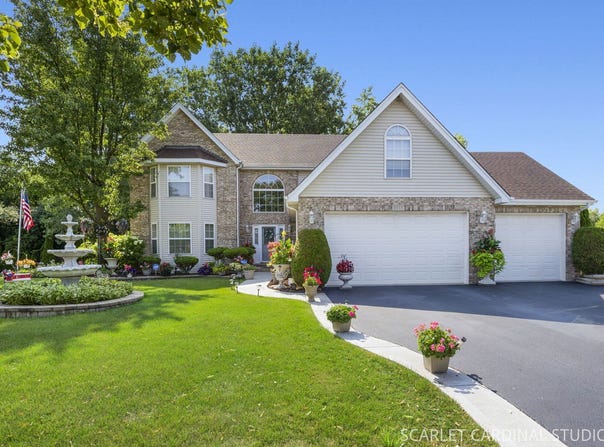 1115 Marcella Lane, West Chicago, IL 60185