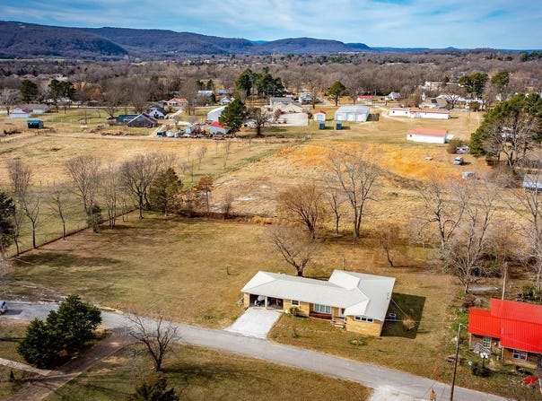 Ferren Avenue, Mountain View, AR 72560-0000