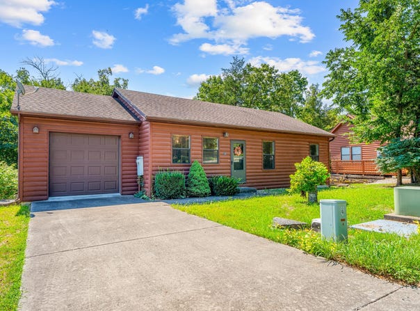 150 Valley Stream Circle, Hollister, MO 65672
