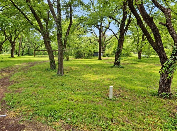 200 Bowden Circle, Burleson, TX 76028
