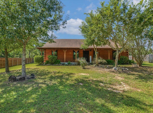 218 Cardinal Loop, Paige, TX 78659