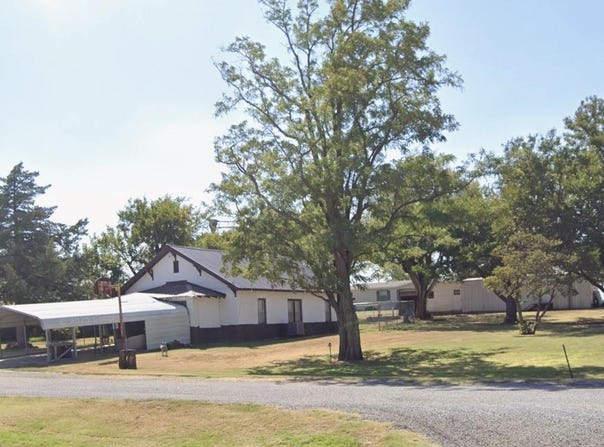 310 N Main, Sharon, OK 73857