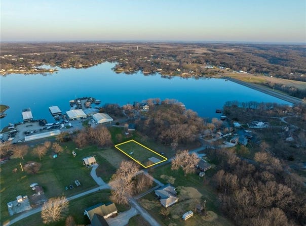 Whitecap Drive lot: 2901, Gallatin, MO 64640
